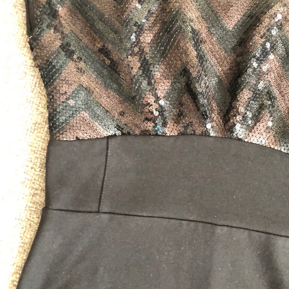 Dress - Picture 3 of 6